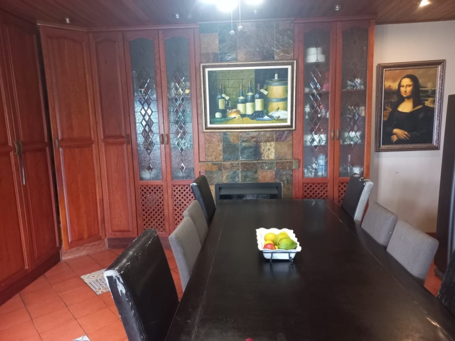 5 Bedroom Property for Sale in Kosmos North West